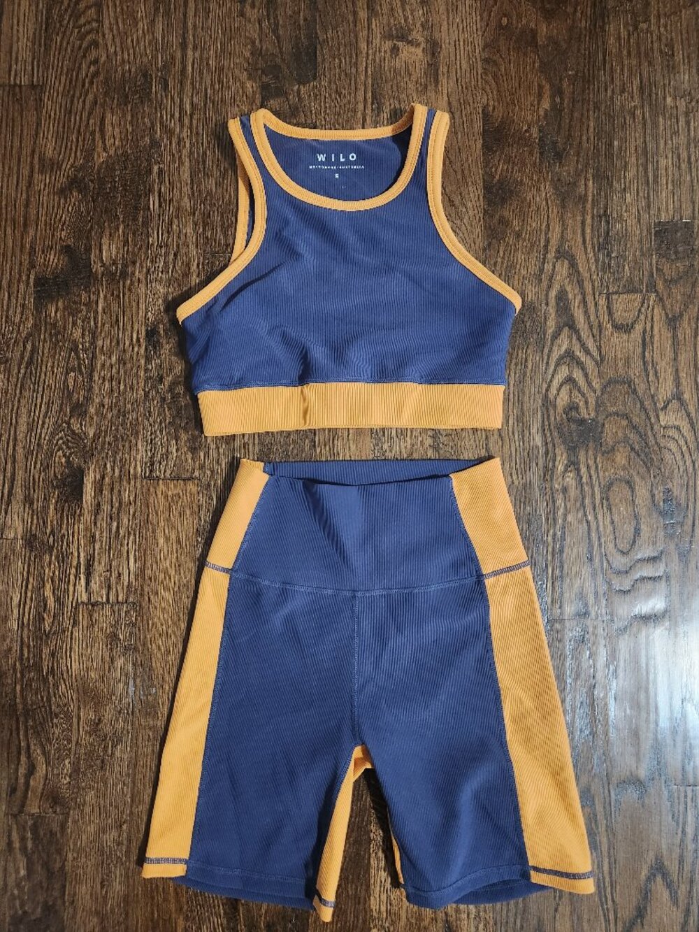 Wilo The Label 2-piece workout set navy/orange Sports Bra & Biker Shorts small